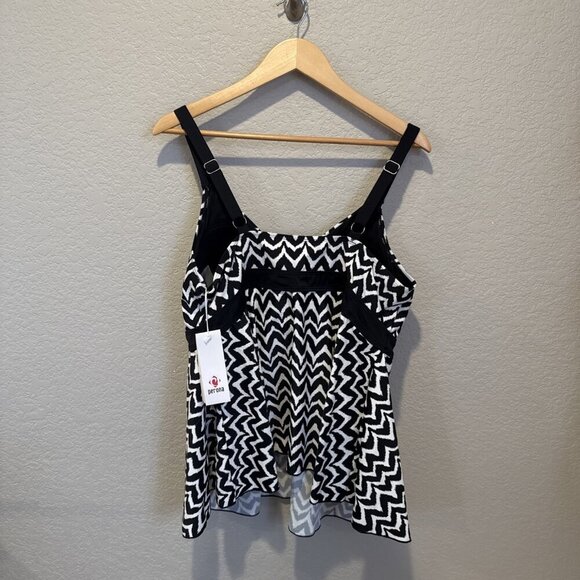 PERONA Tankini Top Plus Size 22W Swim Top Black White Geometric Swimsuit NWT - Picture 5 of 8